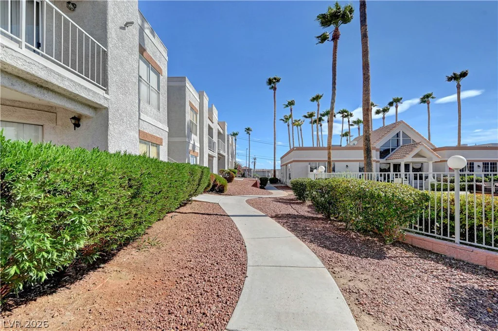 6800 Lake Mead, Las Vegas, NV 89156