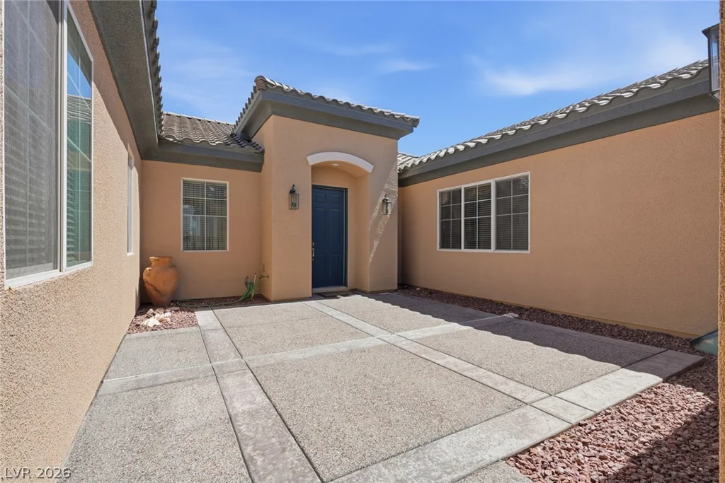 6883 May Basket, Las Vegas, NV 89131