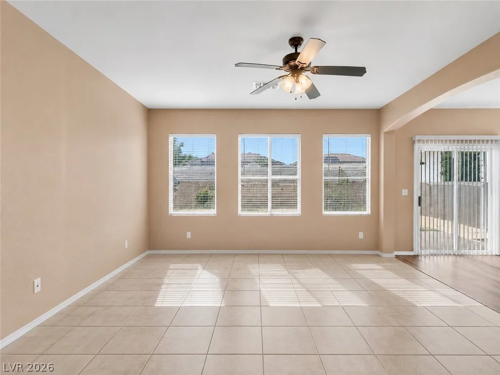 5319 Crestpoint Watch, North Las Vegas, NV 89031