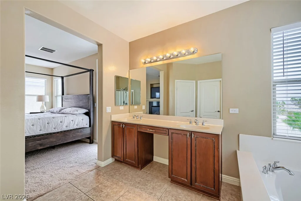 8304 Seven Falls, North Las Vegas, NV 89085