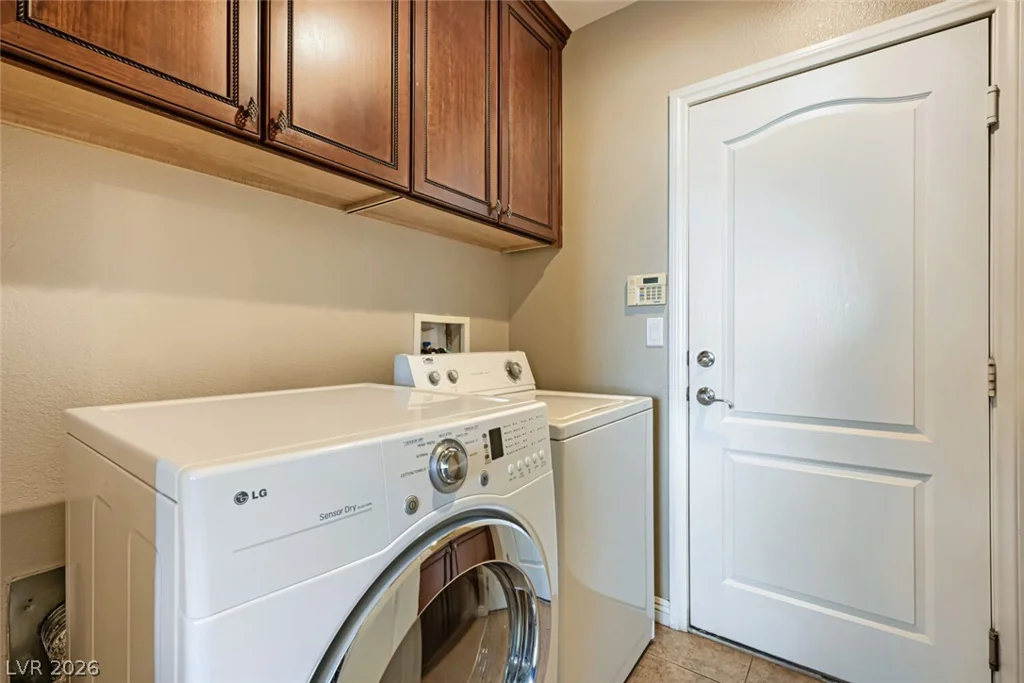 8304 Seven Falls, North Las Vegas, NV 89085