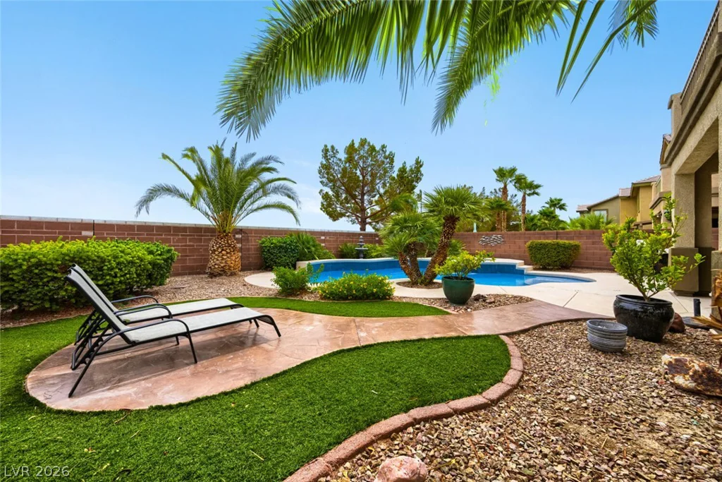 8304 Seven Falls, North Las Vegas, NV 89085
