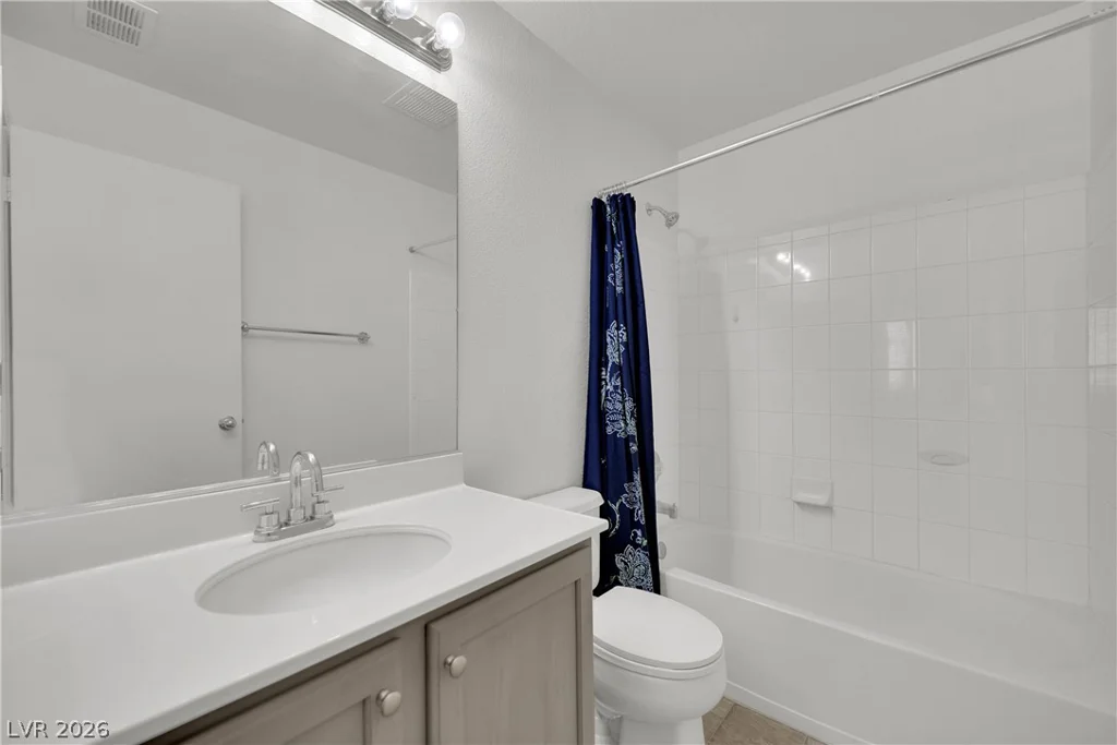 2000 Quarry Ridge, Las Vegas, NV 89117