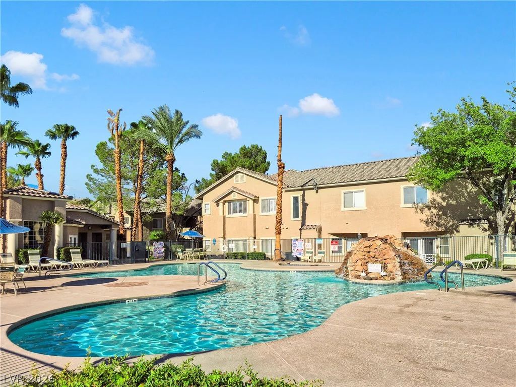 2000 Quarry Ridge, Las Vegas, NV 89117