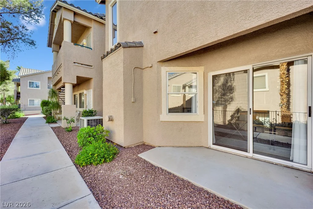 2000 Quarry Ridge, Las Vegas, NV 89117