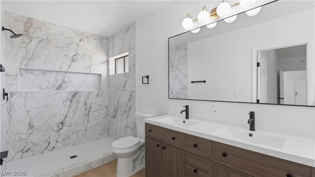 251 Cimarron, Las Vegas, NV 89145