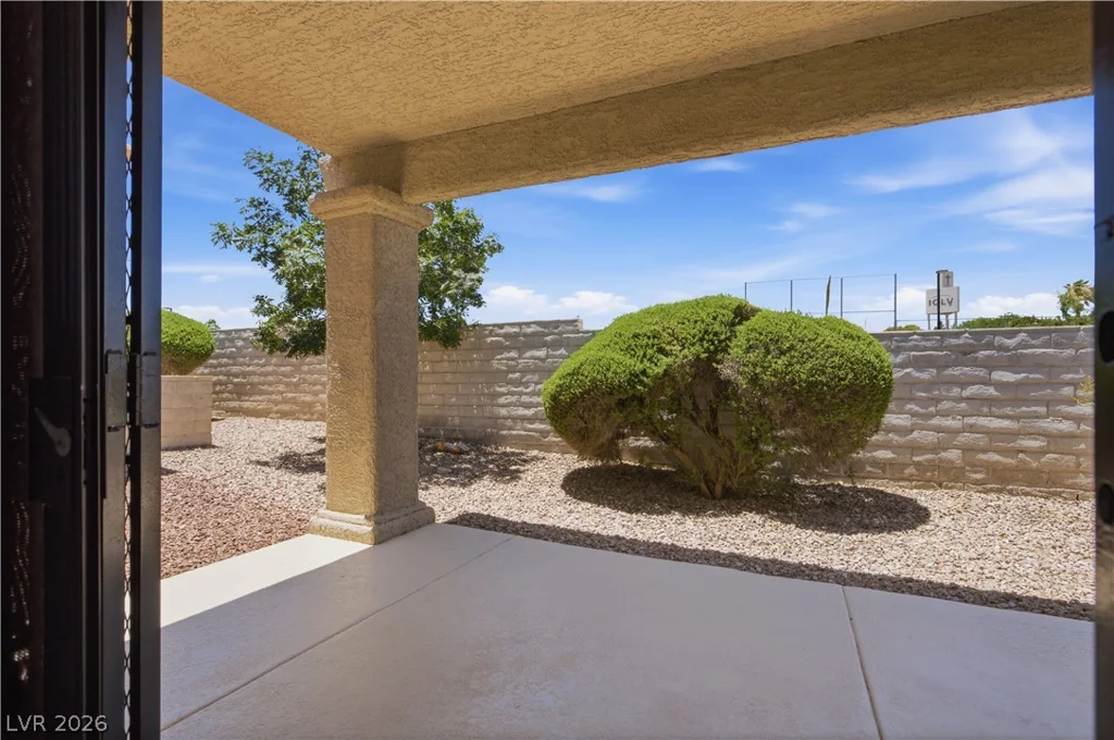 251 Cimarron, Las Vegas, NV 89145