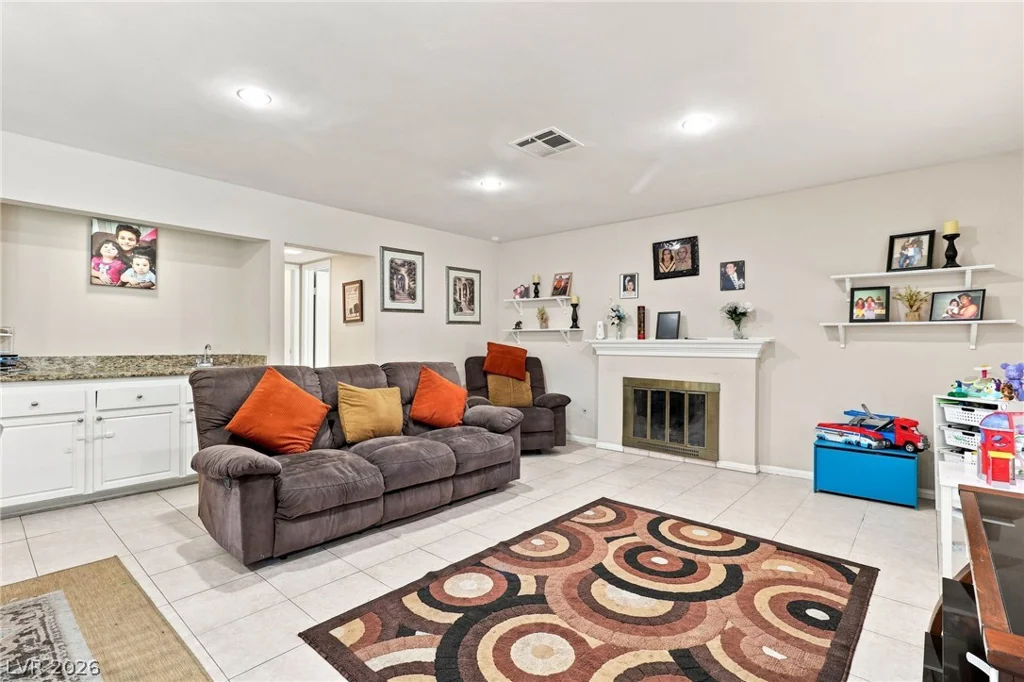 1907 Viking, Las Vegas, NV 89169