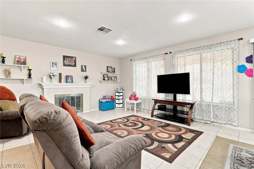 1907 Viking, Las Vegas, NV 89169