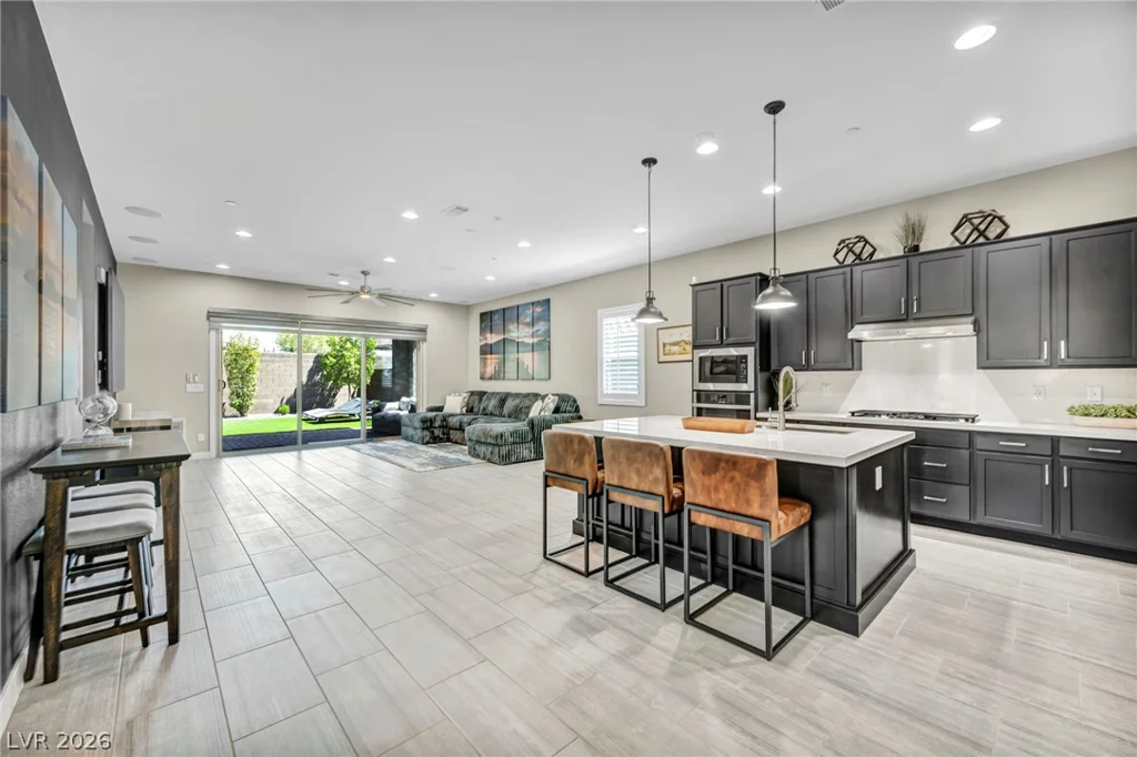 11584 Painted Chasm Way, Las Vegas, NV 89138