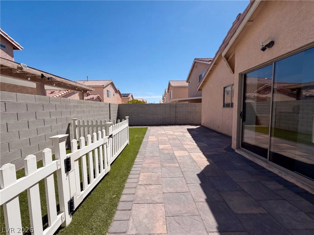4818 Lone Grove, Las Vegas, NV 89139