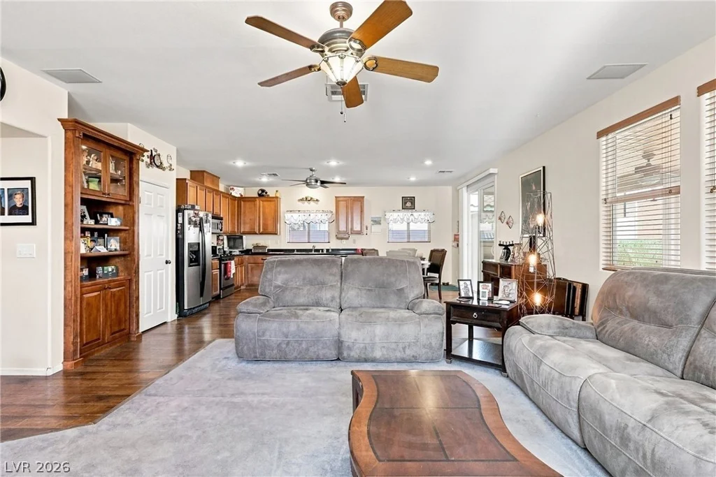 3160 McLennan, North Las Vegas, NV 89081