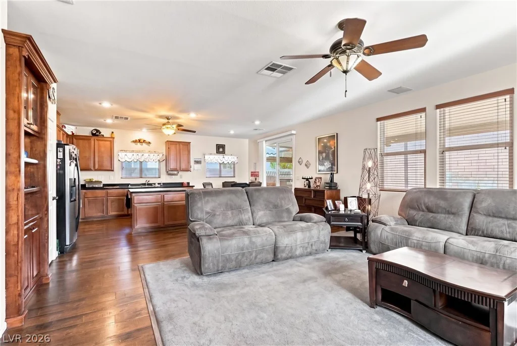 3160 McLennan, North Las Vegas, NV 89081