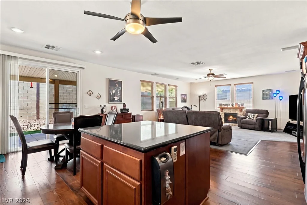 3160 McLennan, North Las Vegas, NV 89081
