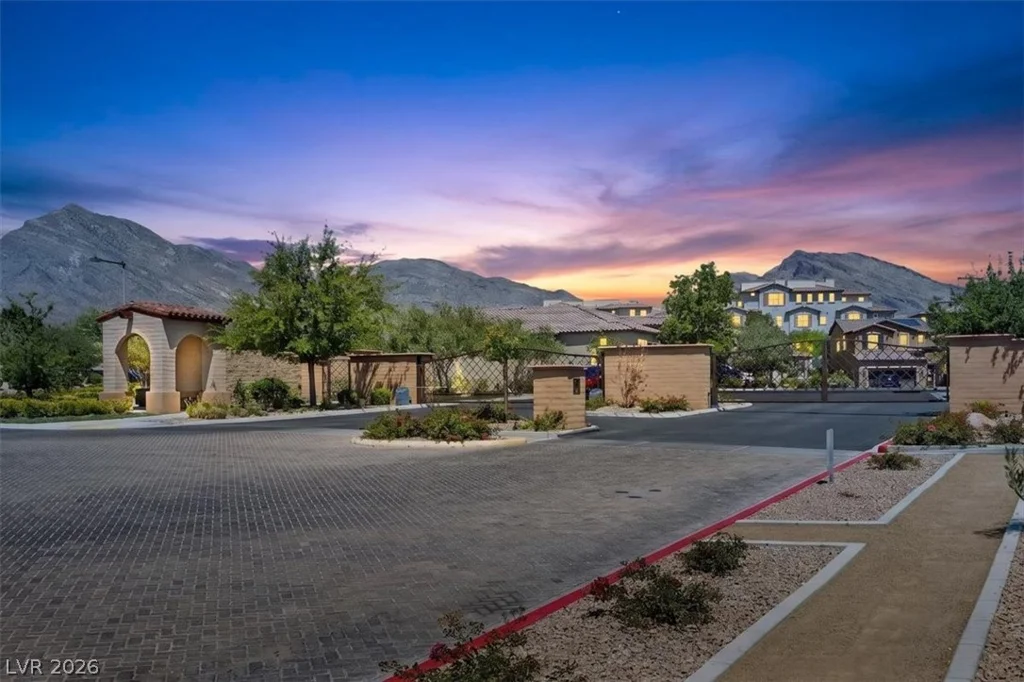 36 Berneri, Las Vegas, NV 89138