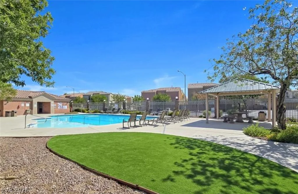 6597 Roundstone Bog, Las Vegas, NV 89139