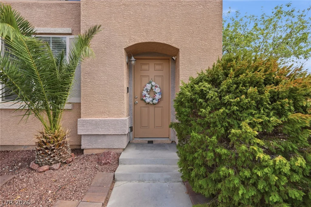 6597 Roundstone Bog, Las Vegas, NV 89139