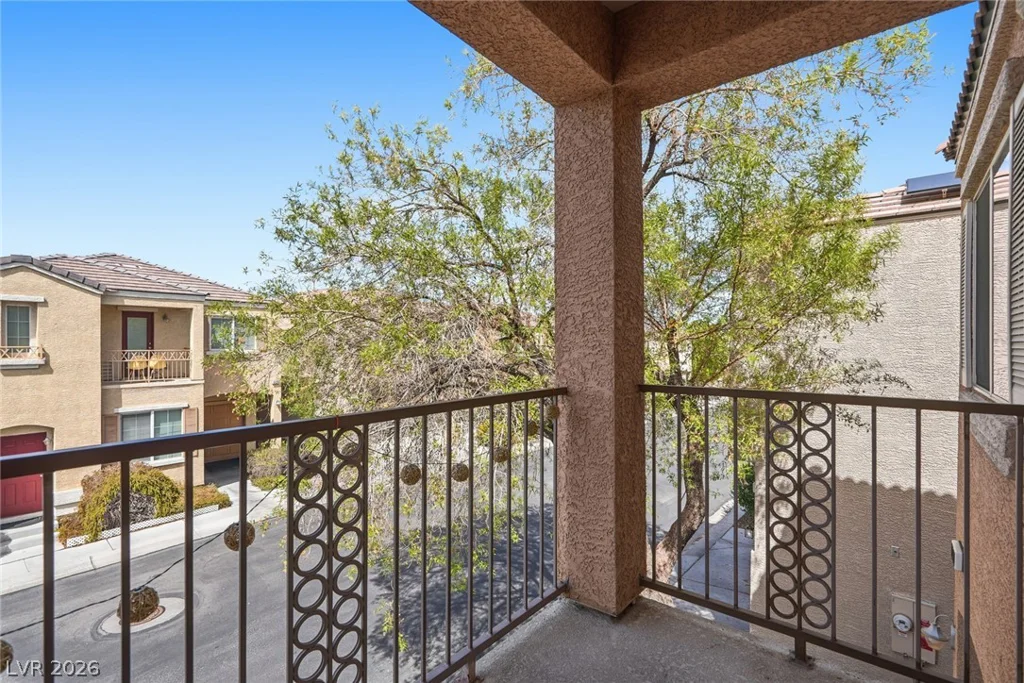 6597 Roundstone Bog, Las Vegas, NV 89139