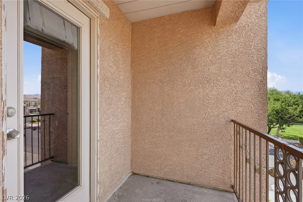 6597 Roundstone Bog, Las Vegas, NV 89139