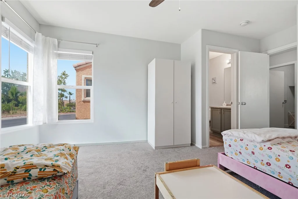 6597 Roundstone Bog, Las Vegas, NV 89139