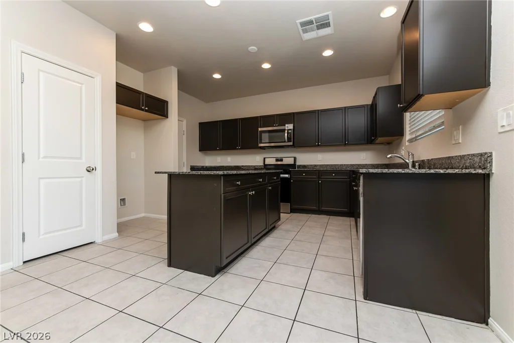 5729 Artesia Fountain, North Las Vegas, NV 89031