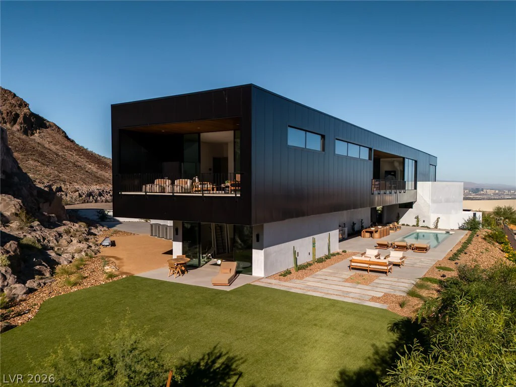 11 Chisel Crest, Henderson, NV 89012