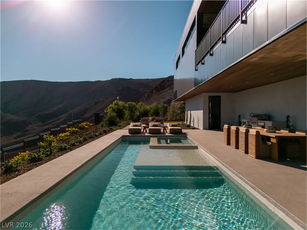 11 Chisel Crest, Henderson, NV 89012