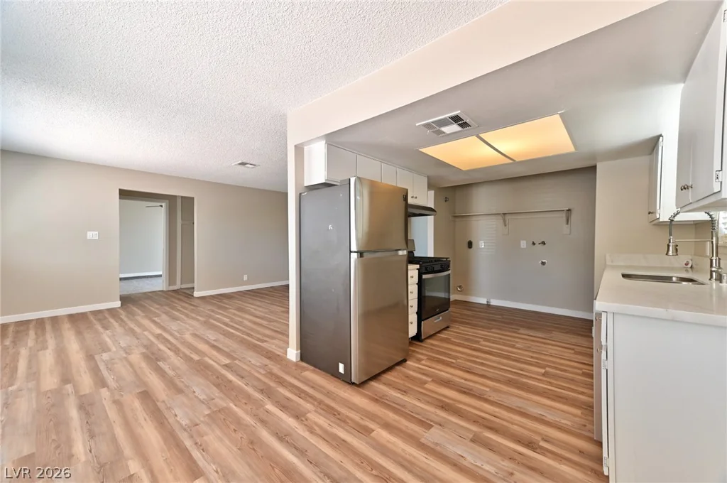4610 Pioneer, Las Vegas, NV 89102