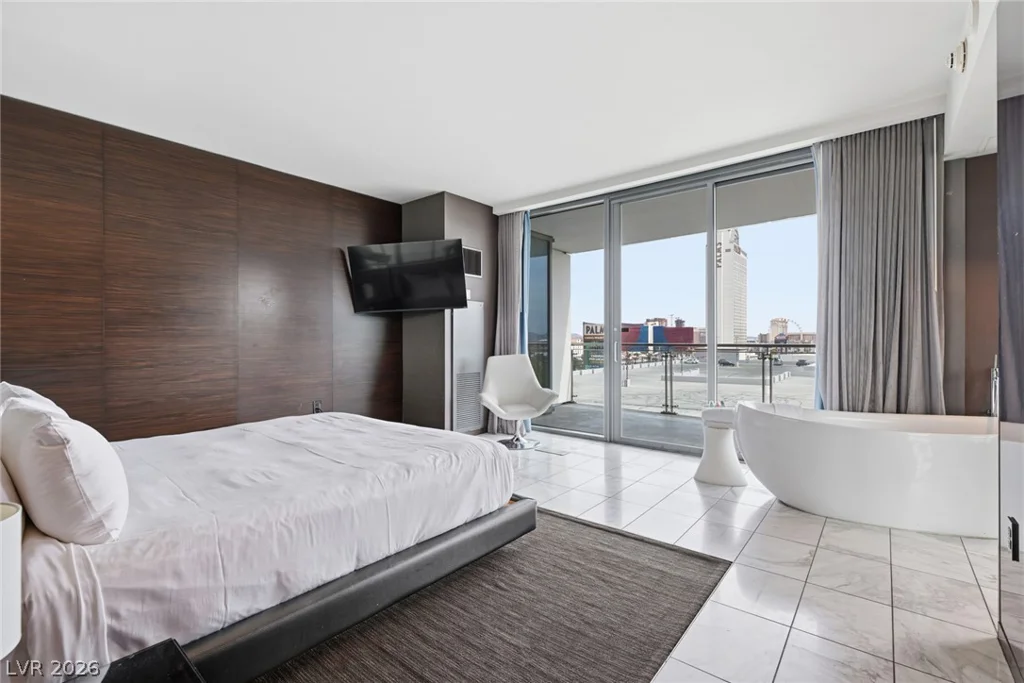 4381 Flamingo, Las Vegas, NV 89103