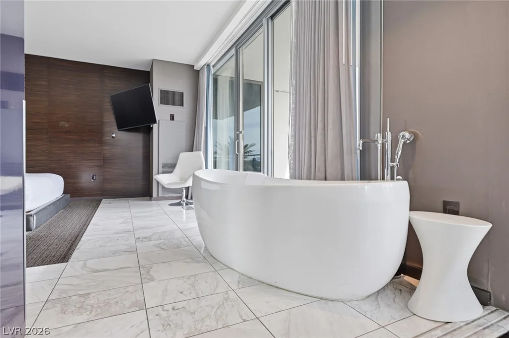 4381 Flamingo, Las Vegas, NV 89103