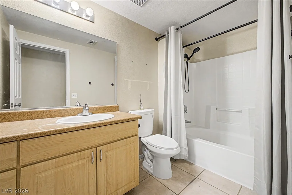 8250 Grand Canyon, Las Vegas, NV 89166