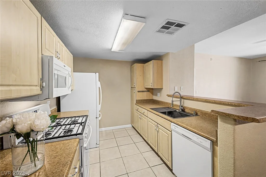 8250 Grand Canyon, Las Vegas, NV 89166