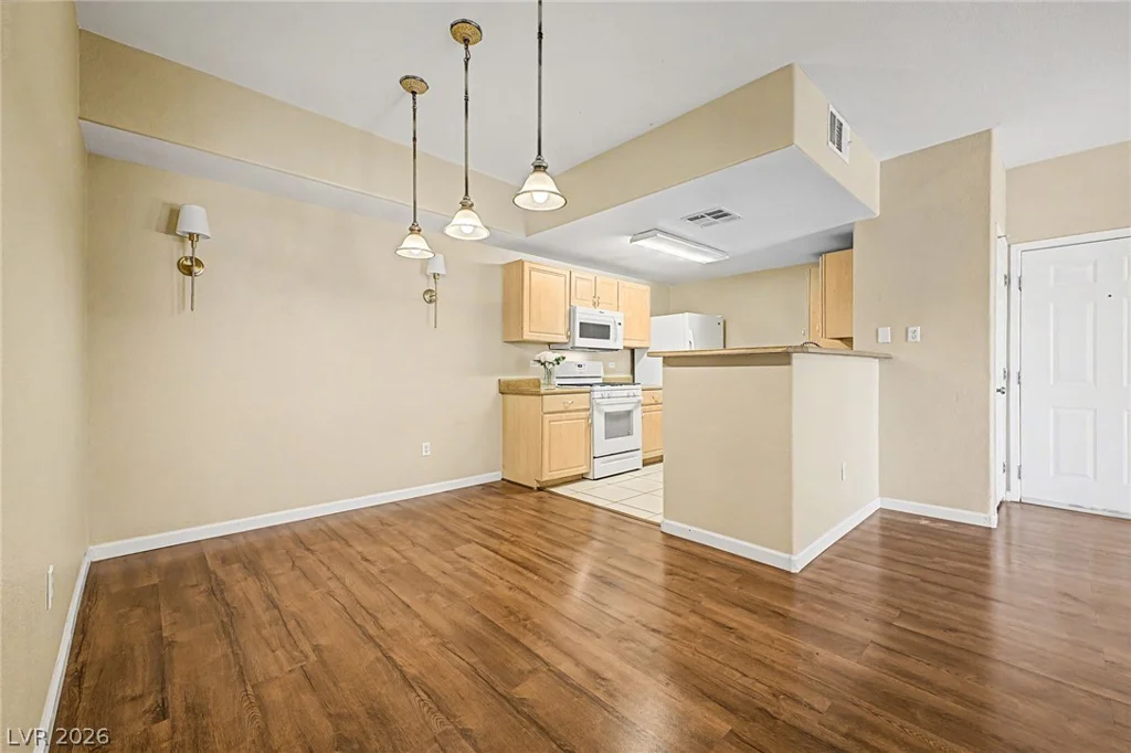 8250 Grand Canyon, Las Vegas, NV 89166