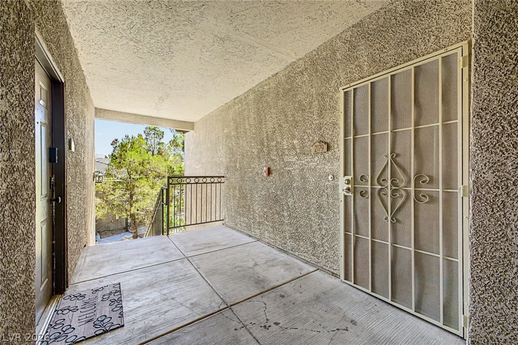 8250 Grand Canyon, Las Vegas, NV 89166