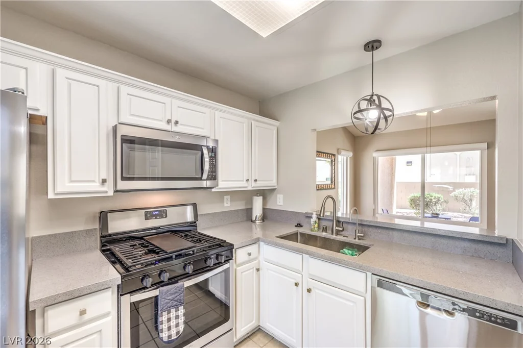 2764 Desert Crystal, Las Vegas, NV 89134