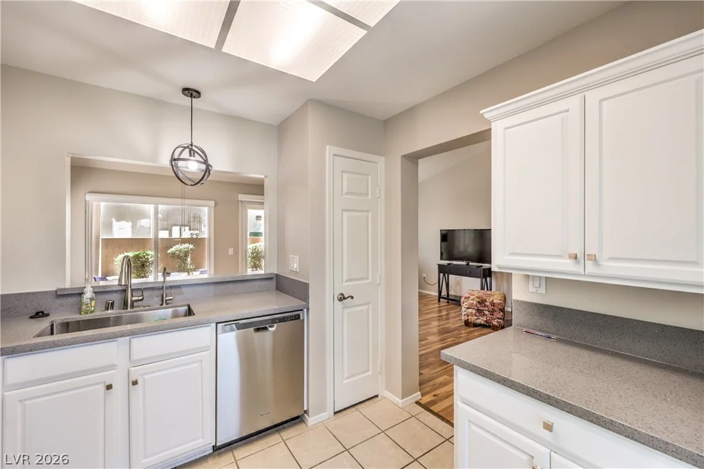 2764 Desert Crystal, Las Vegas, NV 89134