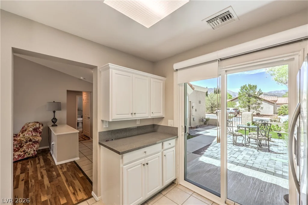 2764 Desert Crystal, Las Vegas, NV 89134