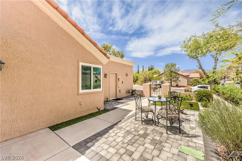 2764 Desert Crystal, Las Vegas, NV 89134
