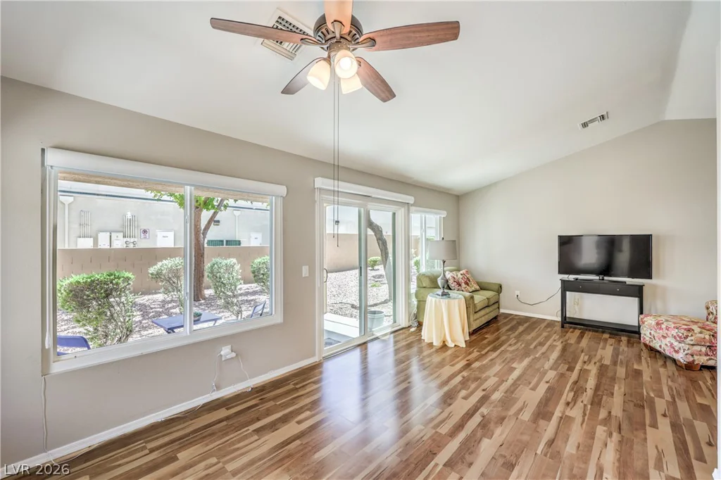 2764 Desert Crystal, Las Vegas, NV 89134