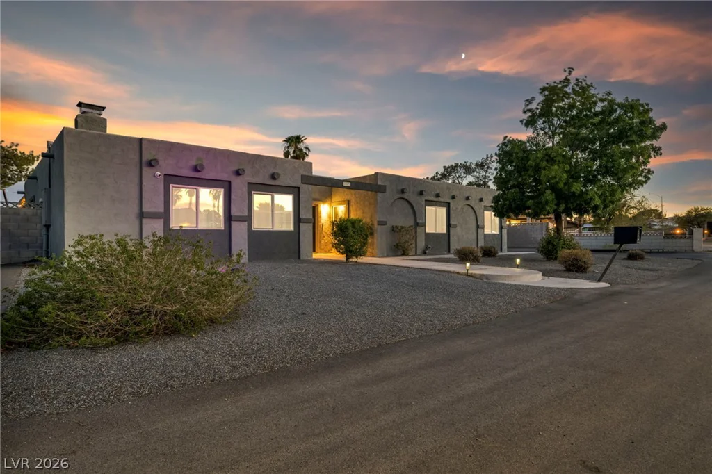 5505 Avenida Vaquero, Las Vegas, NV 89108