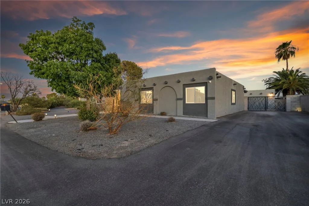 5505 Avenida Vaquero, Las Vegas, NV 89108