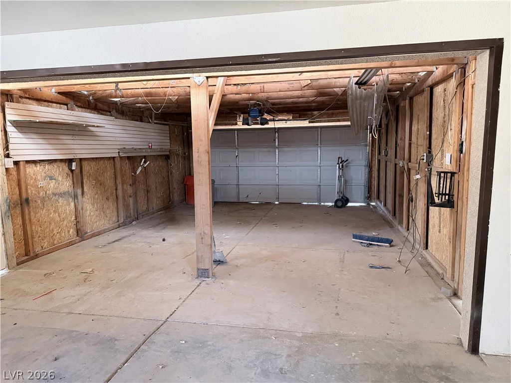 6230 Cajon, Pahrump, NV 89048