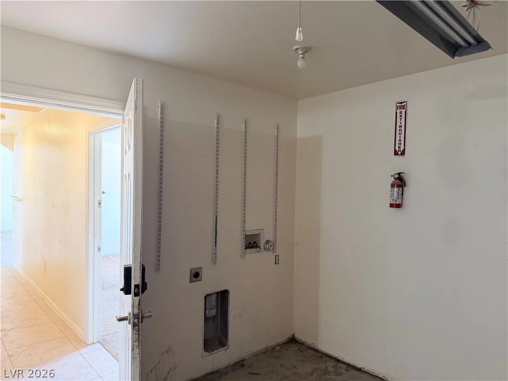 6230 Cajon, Pahrump, NV 89048