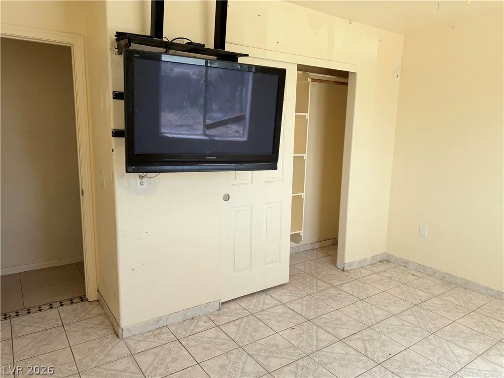 6230 Cajon, Pahrump, NV 89048