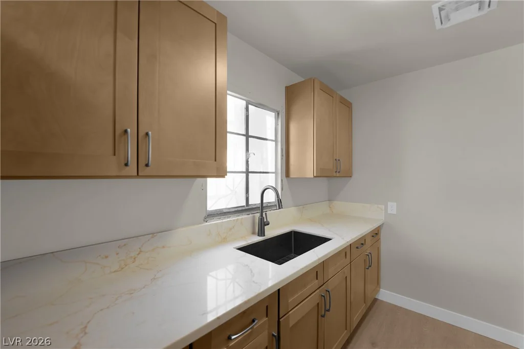 433 10th, Las Vegas, NV 89101