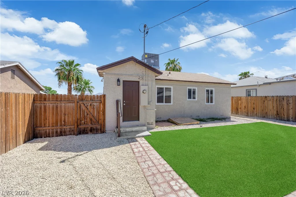 433 10th, Las Vegas, NV 89101