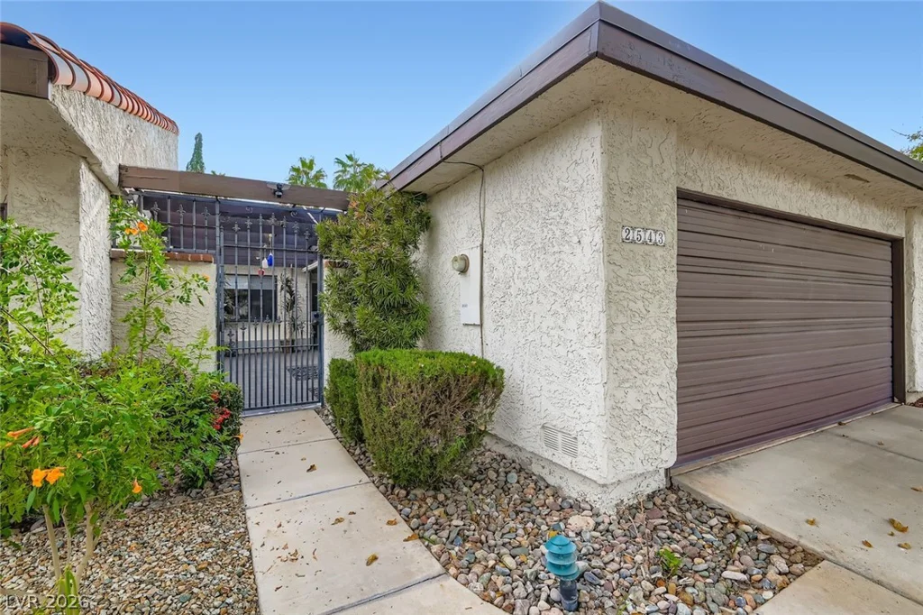 2543 Laconia, Las Vegas, NV 89121