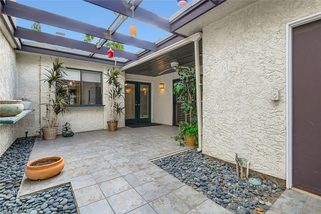2543 Laconia, Las Vegas, NV 89121