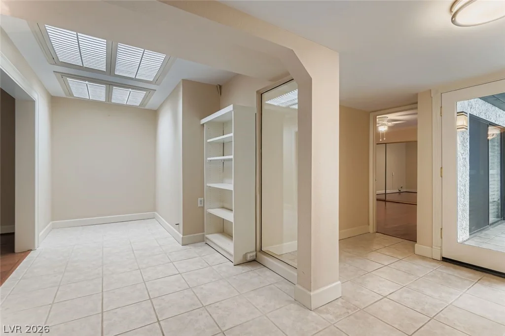 2543 Laconia, Las Vegas, NV 89121