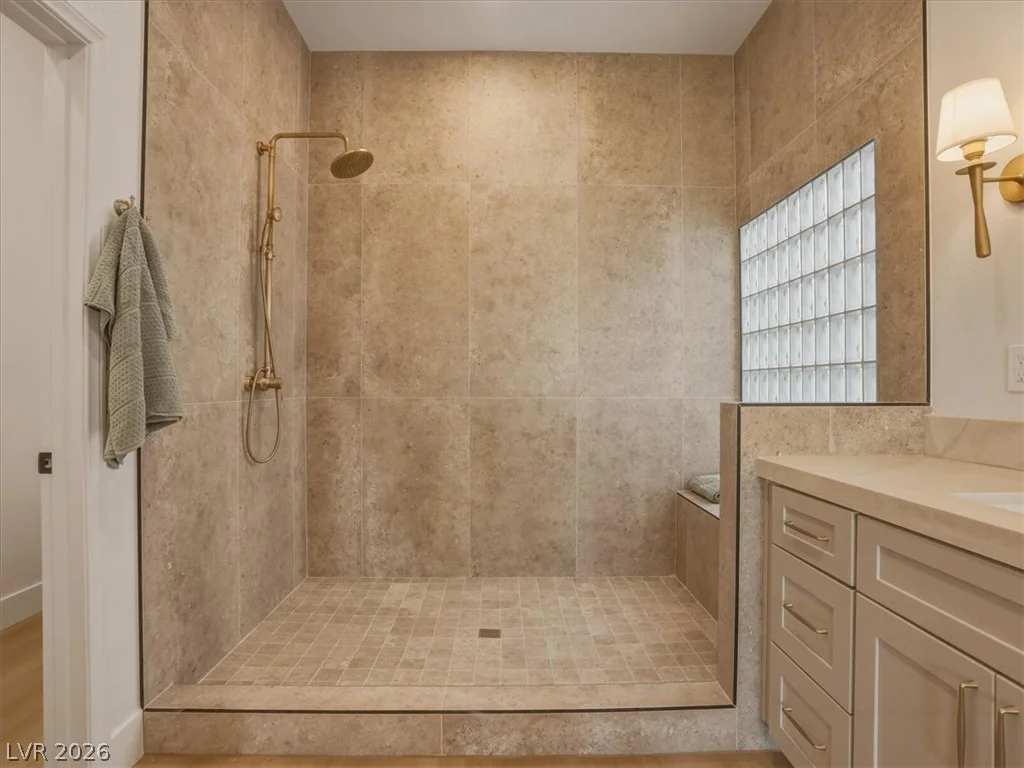 8944 Rainbow Ridge, Las Vegas, NV 89117